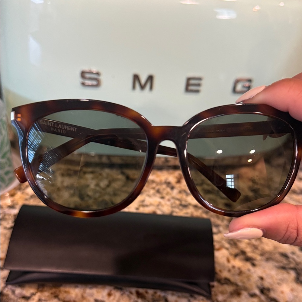 Authentic Saint Laurent Tortoiseshell Brown Sunglasses with Black Case - Picture 3 of 9